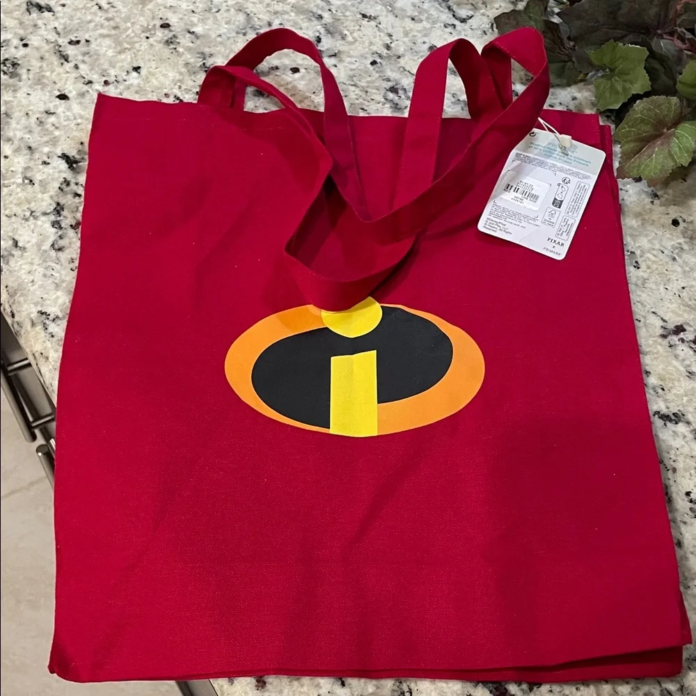 NWT Primark Superhero Kids Authentic Pixar THE INCREDIBLES- Red, Yellow, & Black